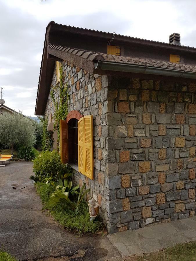 Villa Fior Di Lavanda Cisano sul Neva ภายนอก รูปภาพ