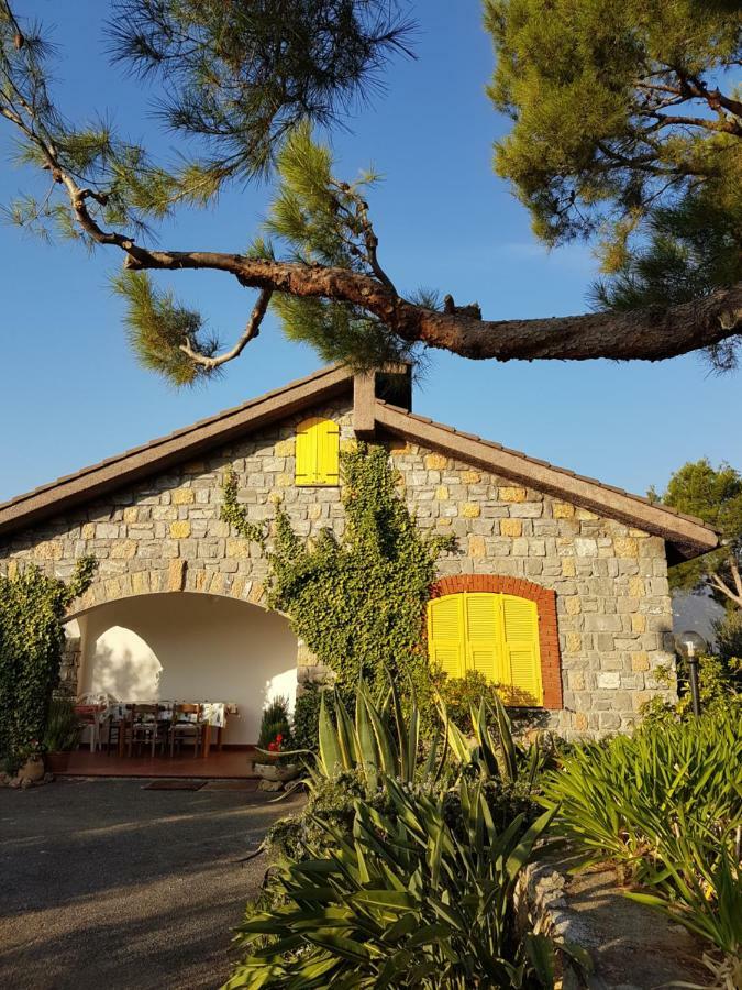 Villa Fior Di Lavanda Cisano sul Neva ภายนอก รูปภาพ